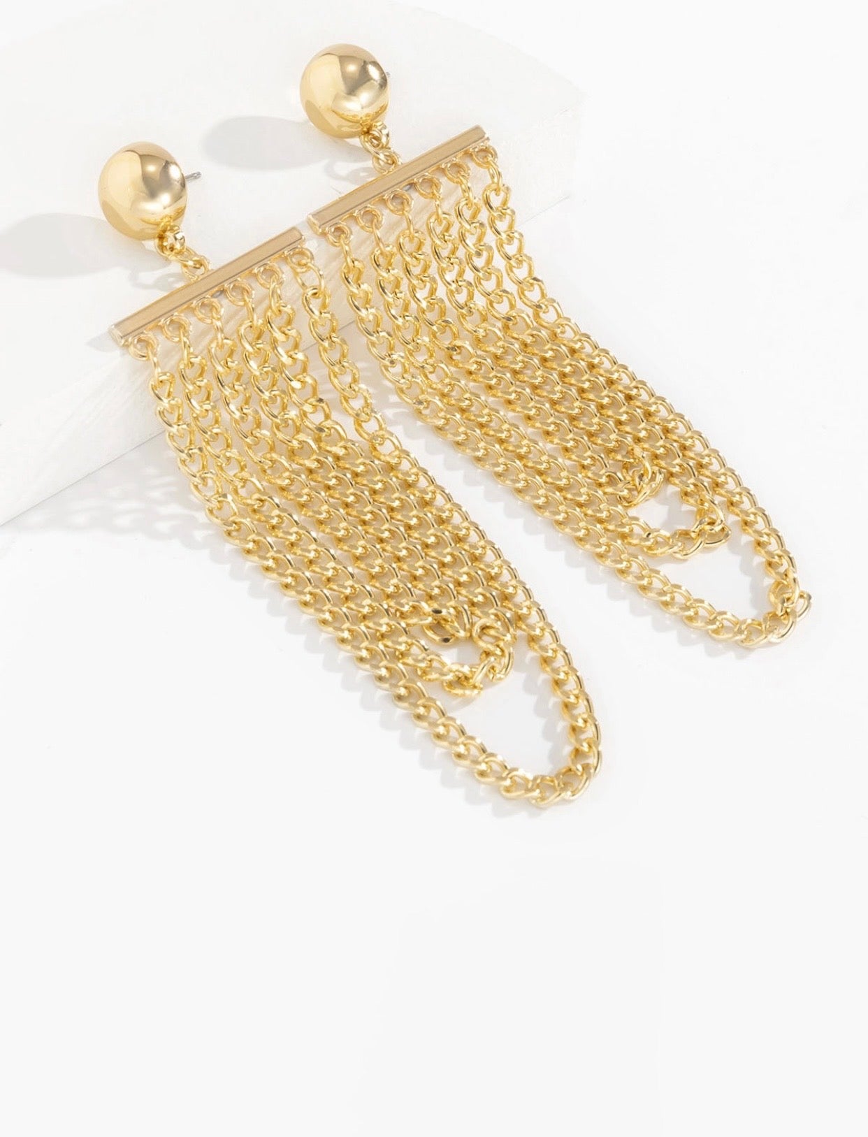 Falling For You Earring-Gold